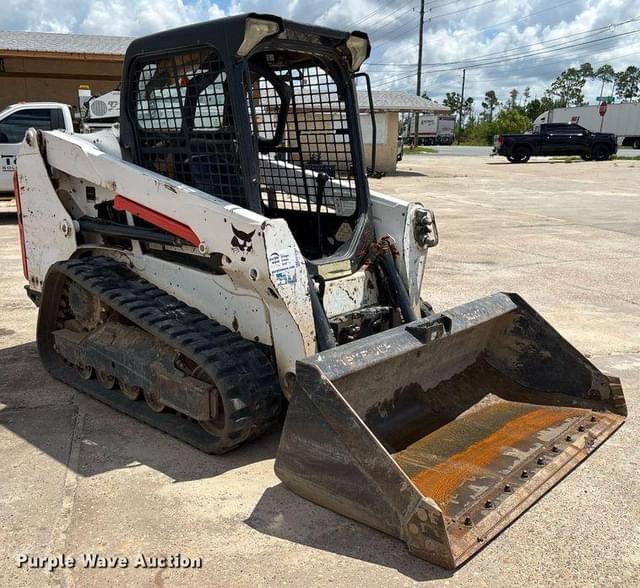 Image of Bobcat T550 equipment image 2