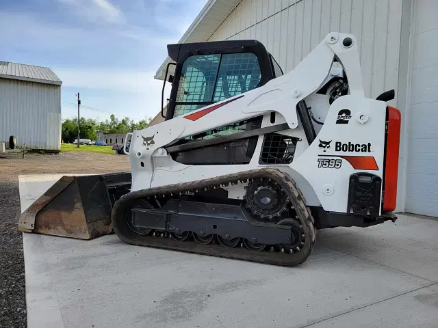 Image of Bobcat T595 equipment image 2