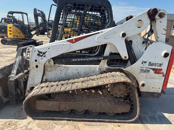 Image of Bobcat T650 equipment image 2