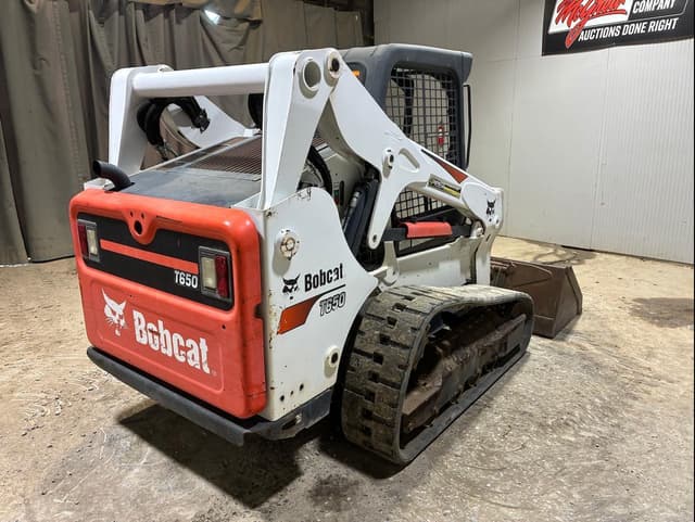 Image of Bobcat T650 equipment image 4