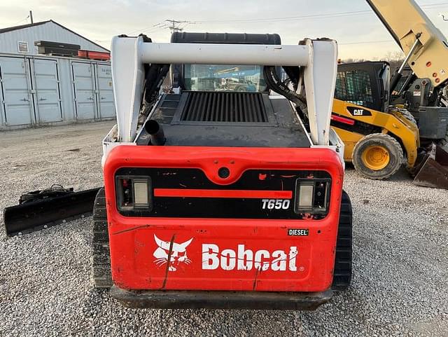 Image of Bobcat T650 equipment image 3