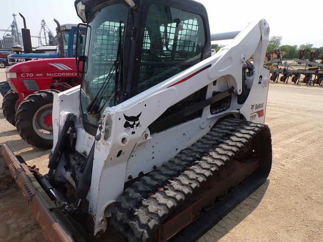 Image of Bobcat T740 equipment image 4