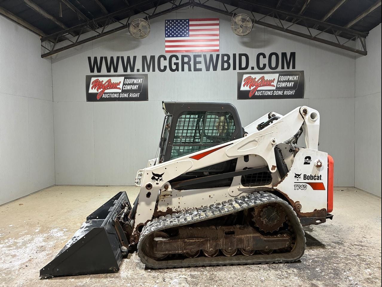 2018 Bobcat T740 Equipment Image0