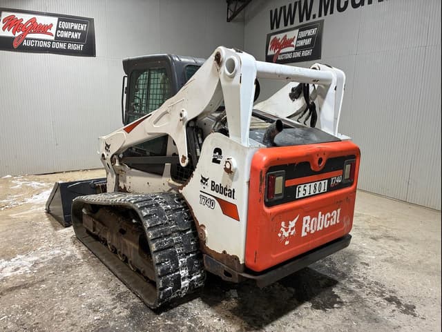 Image of Bobcat T740 equipment image 2
