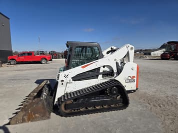 Main image Bobcat T740