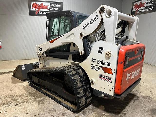 Image of Bobcat T740 equipment image 2