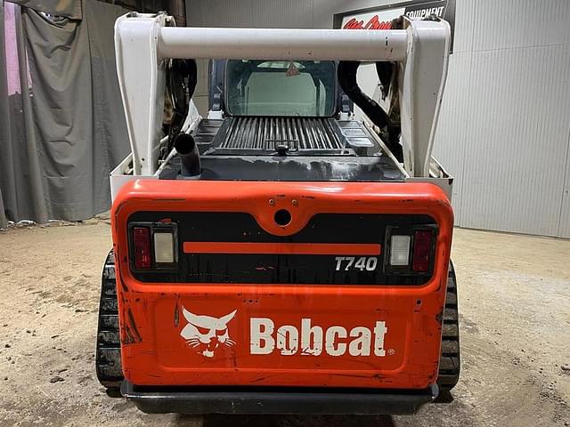 Image of Bobcat T740 equipment image 3