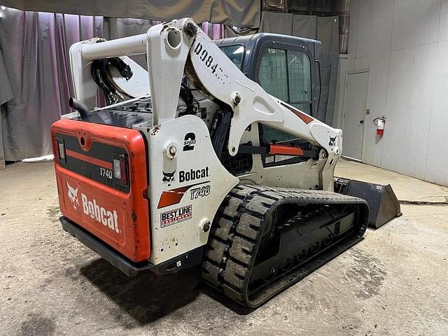 Image of Bobcat T740 equipment image 4