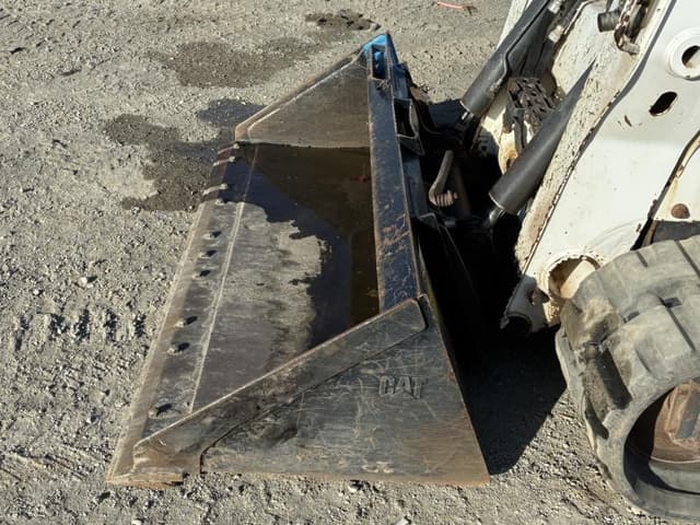 Image of Bobcat T740 equipment image 4