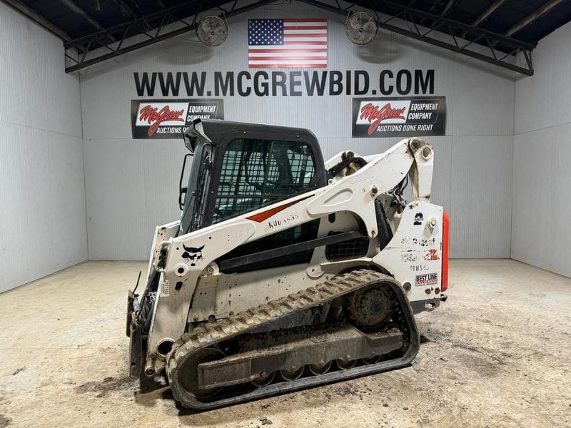 Main image Bobcat T740