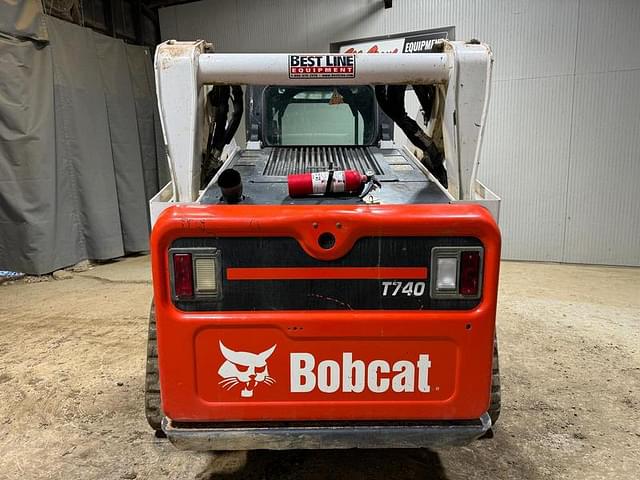 Image of Bobcat T740 equipment image 4