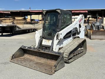 Main image Bobcat T740