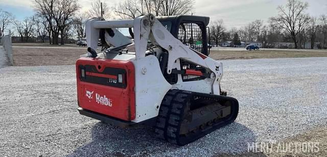 Image of Bobcat T740 equipment image 4