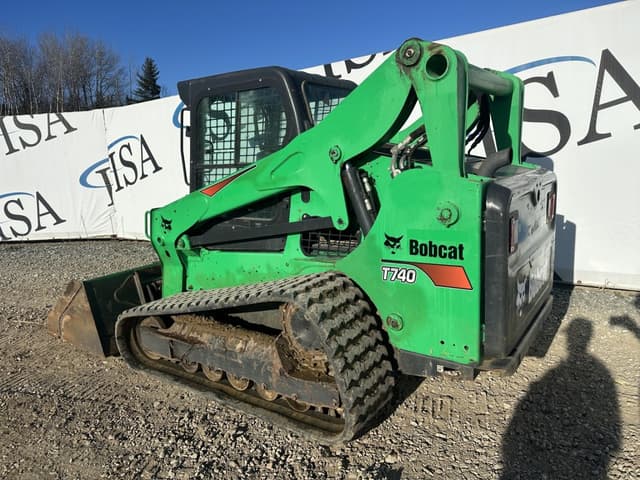 Image of Bobcat T740 equipment image 2