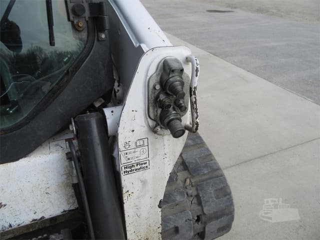Image of Bobcat T770 equipment image 2
