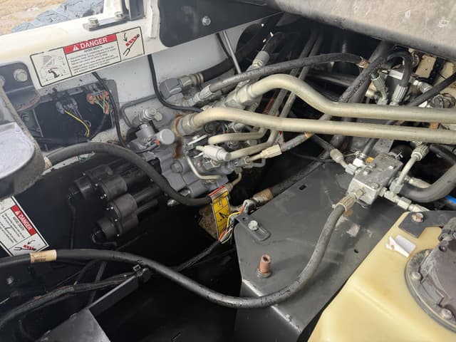 Image of Bobcat T870 equipment image 4