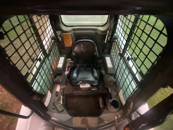 Image of Bobcat T870 equipment image 4