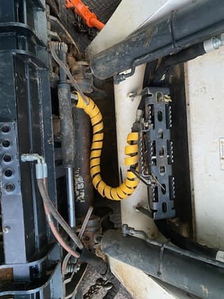 Image of Bobcat T870 equipment image 3