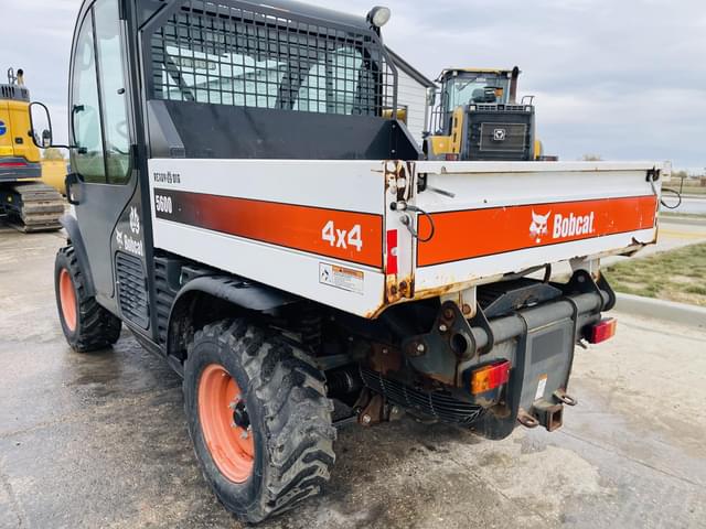 Image of Bobcat Toolcat 5600 equipment image 2