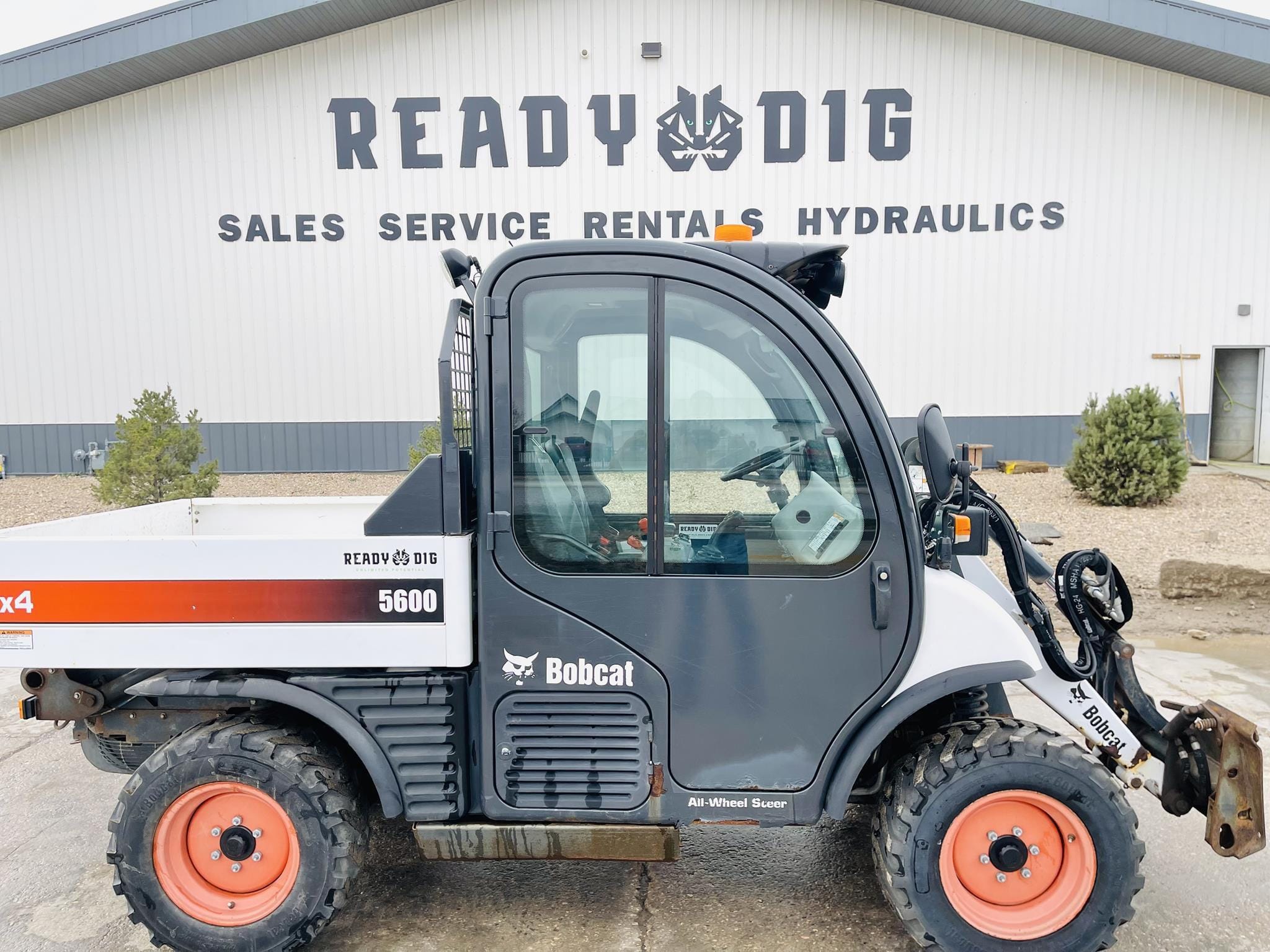 2018 Bobcat Toolcat 5600 Equipment Image0