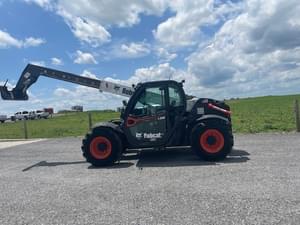 2018 Bobcat V519 Image