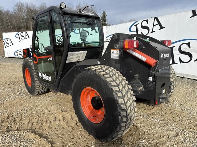 Image of Bobcat V519 equipment image 2