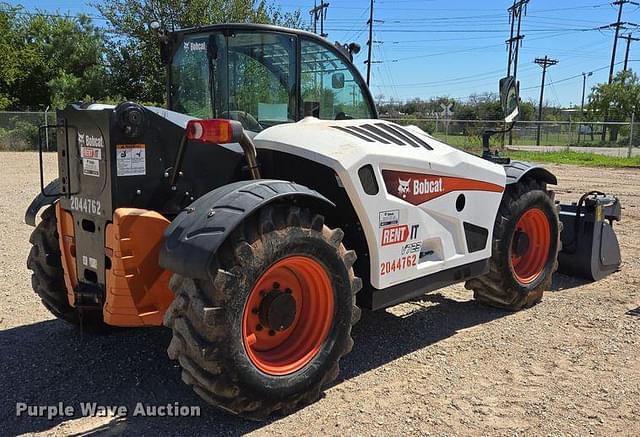 Image of Bobcat V723 equipment image 4