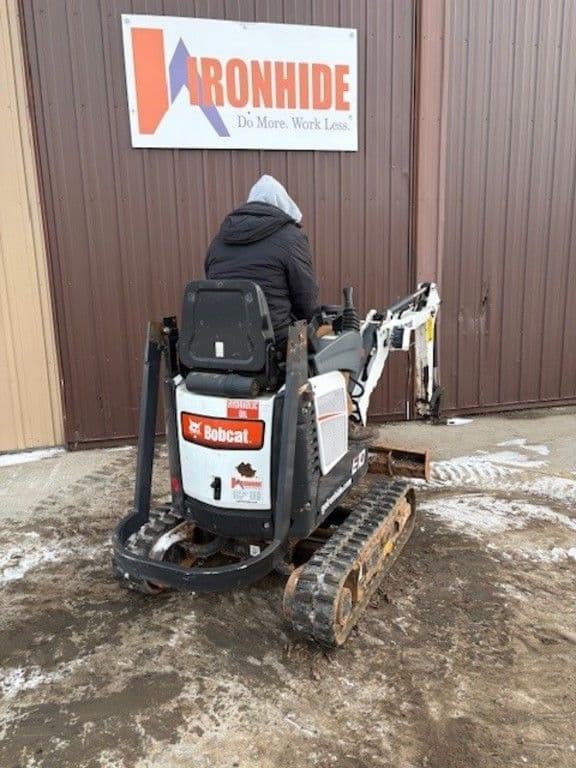 Image of Bobcat E10 equipment image 2