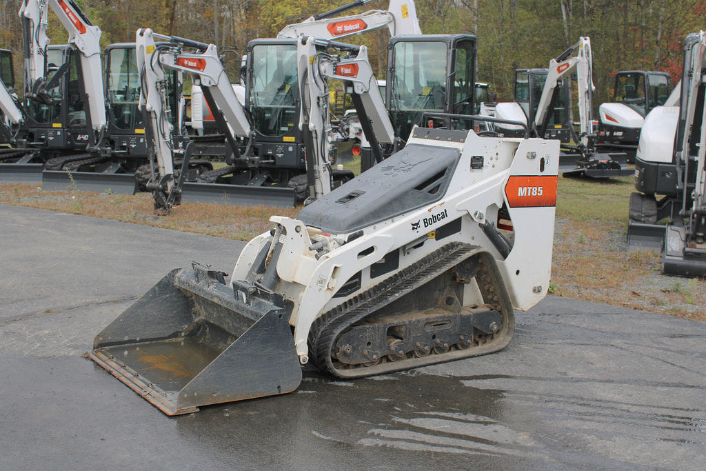 2018 Bobcat MT85 Equipment Image0