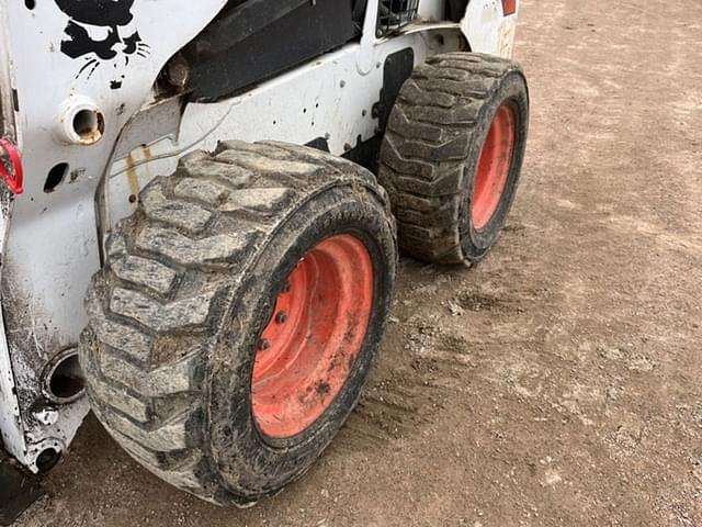 Image of Bobcat S590 equipment image 4