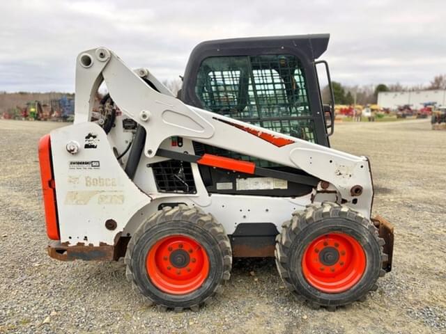 Image of Bobcat S590 equipment image 3