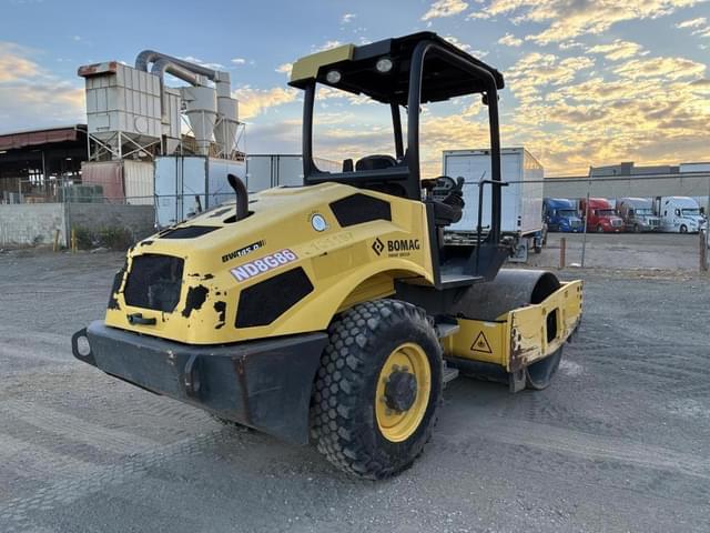Image of Bomag BW145D-5 equipment image 2