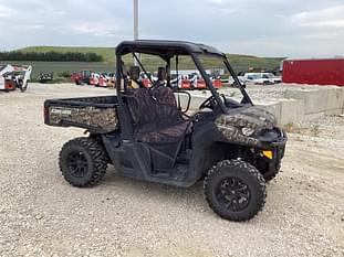 2018 Can-Am Defender HD10 Equipment Image0