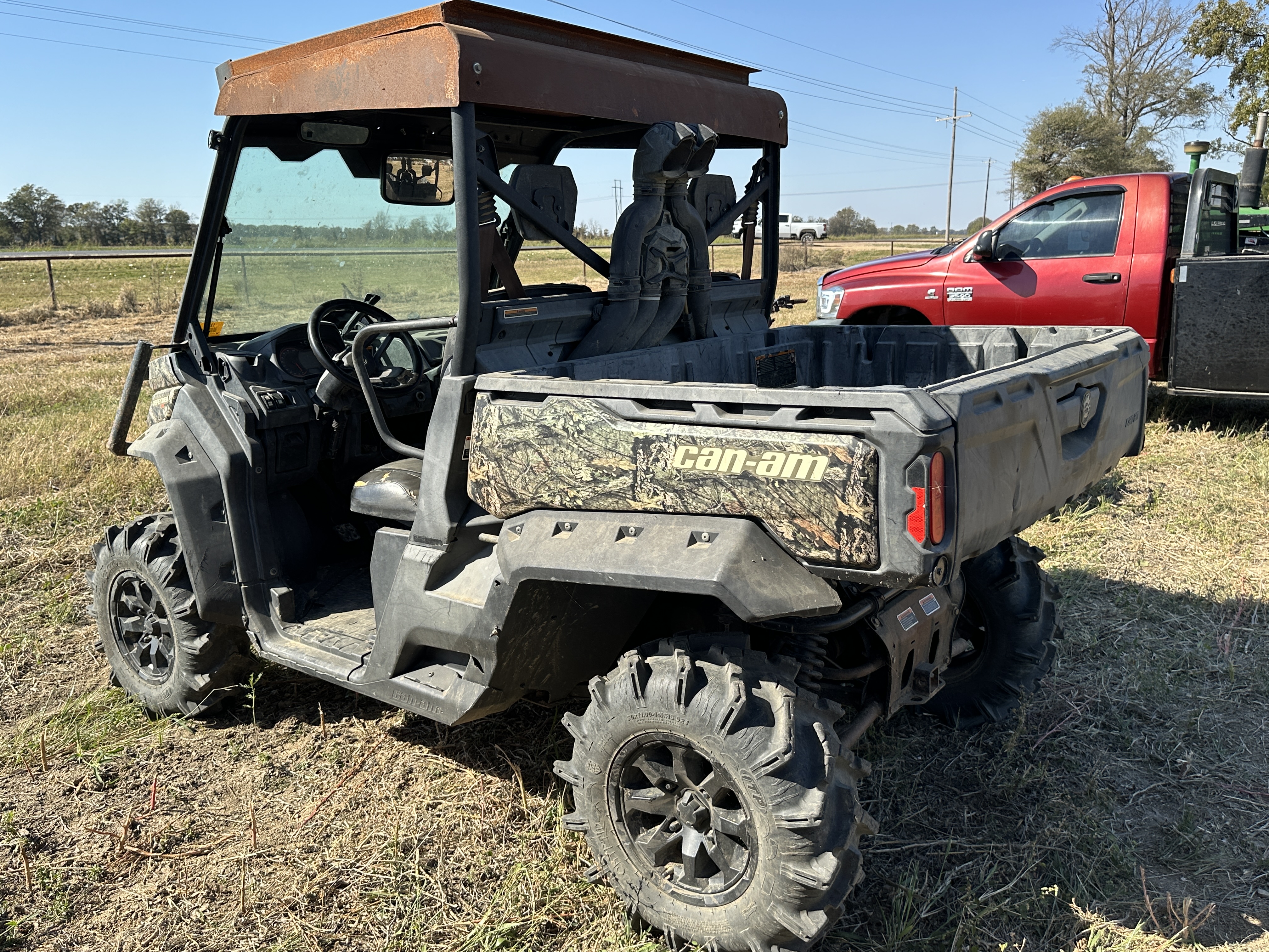 Image of Can-Am Defender HD10 equipment image 3