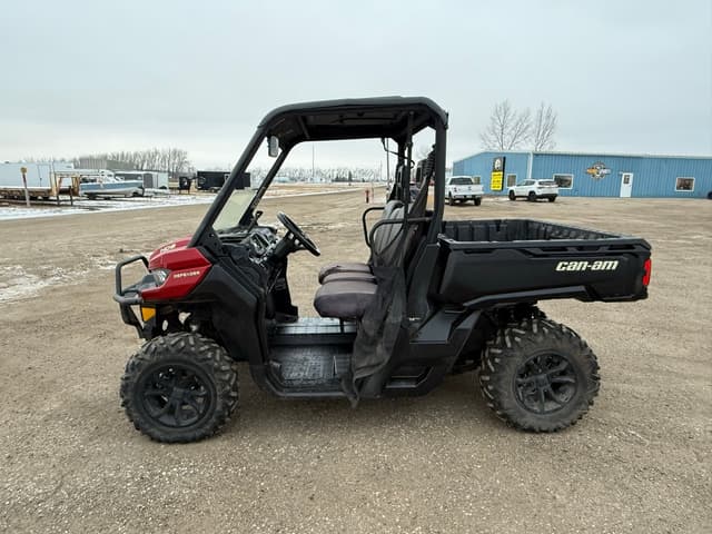 Image of Can-Am Defender HD8 equipment image 2