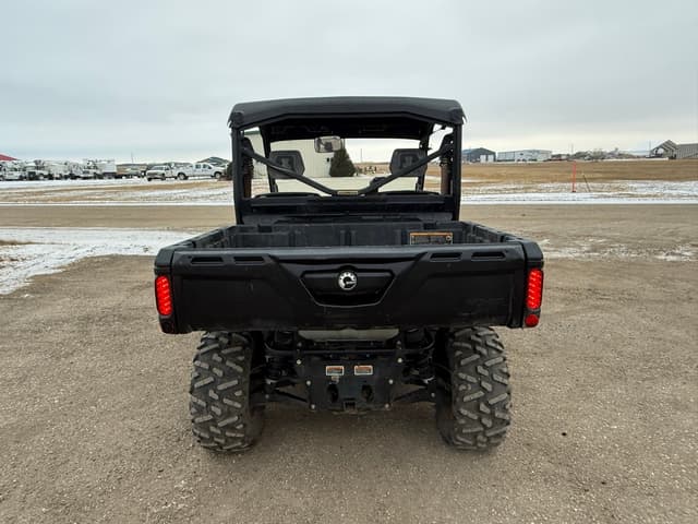 Image of Can-Am Defender HD8 equipment image 4