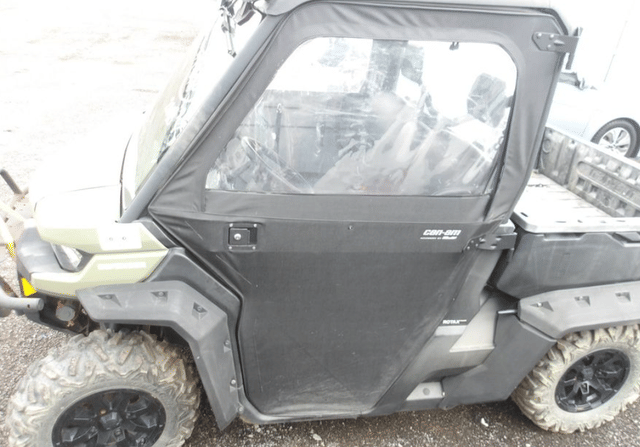 Image of Can-Am Defender HD8 equipment image 1