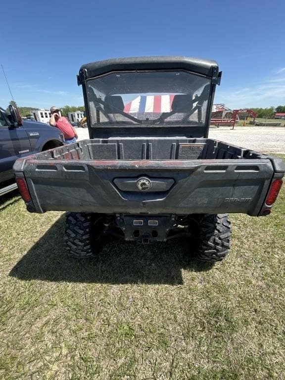 Image of Can-Am Defender HD9 equipment image 2