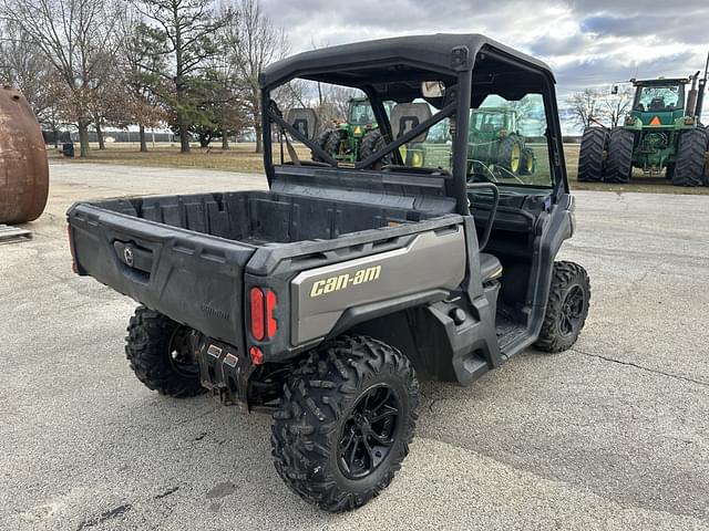 Image of Can-Am Defender XT equipment image 2