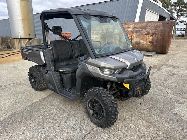 Image of Can-Am Defender XT equipment image 1