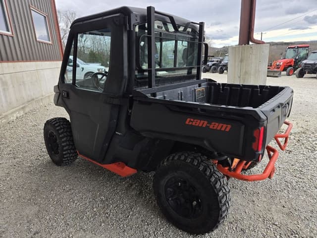 Image of Can-Am Defender XT HD10 equipment image 4