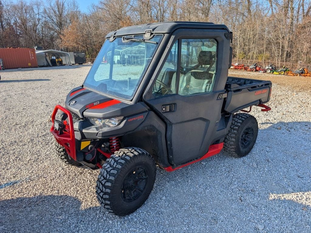 2018 Can-Am Defender XT HD10 Equipment Image0