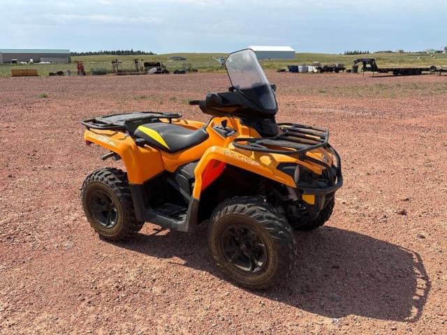 Image of Can-Am Outlander 570 equipment image 2