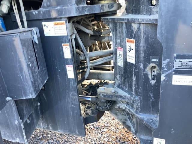 Image of Case 1121G equipment image 4