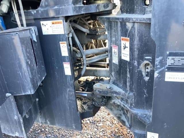 Image of Case 1121G equipment image 4