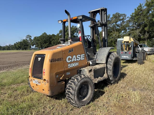 Image of Case 586H equipment image 2