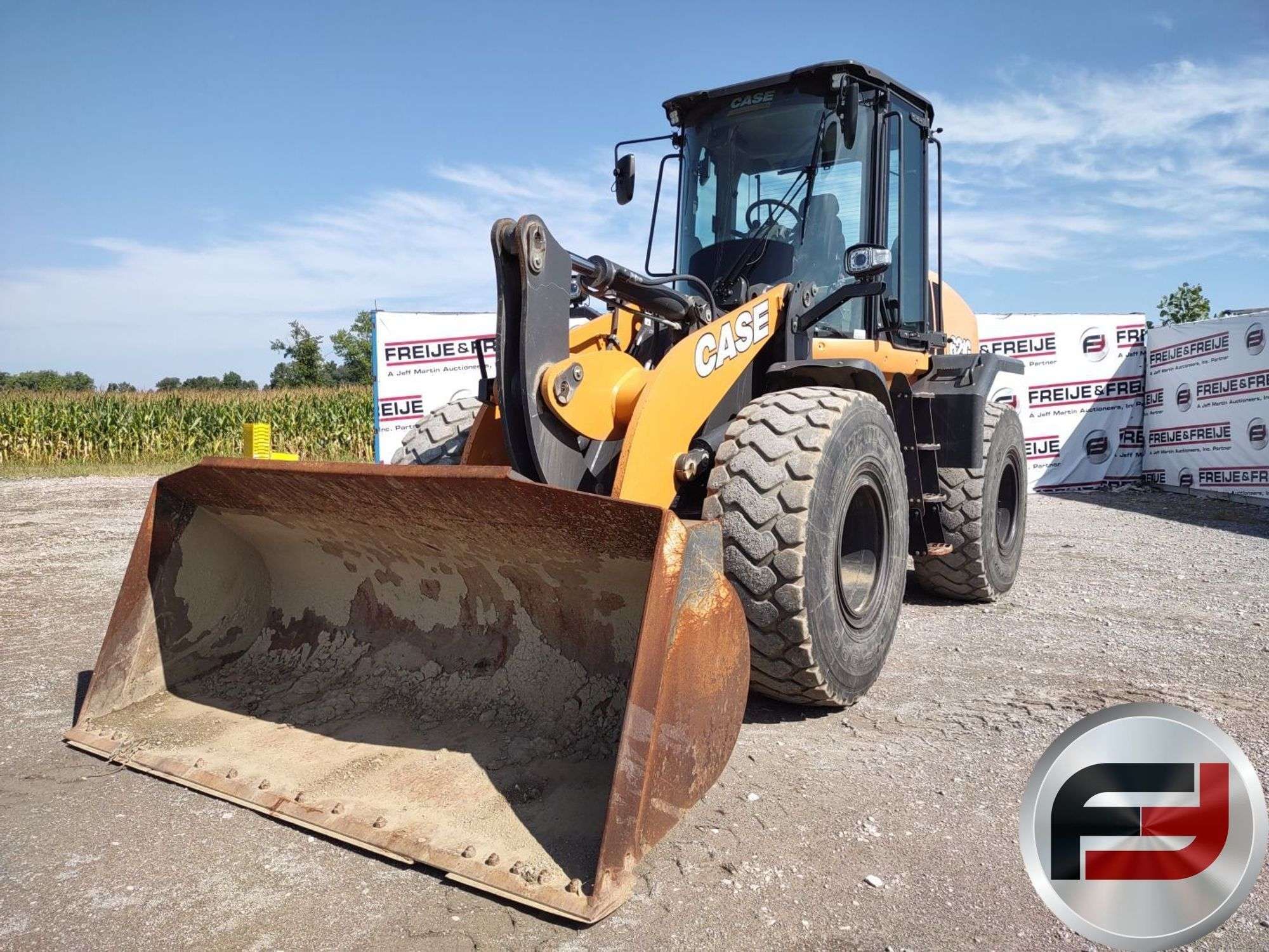 2018 Case 621G Equipment Image0