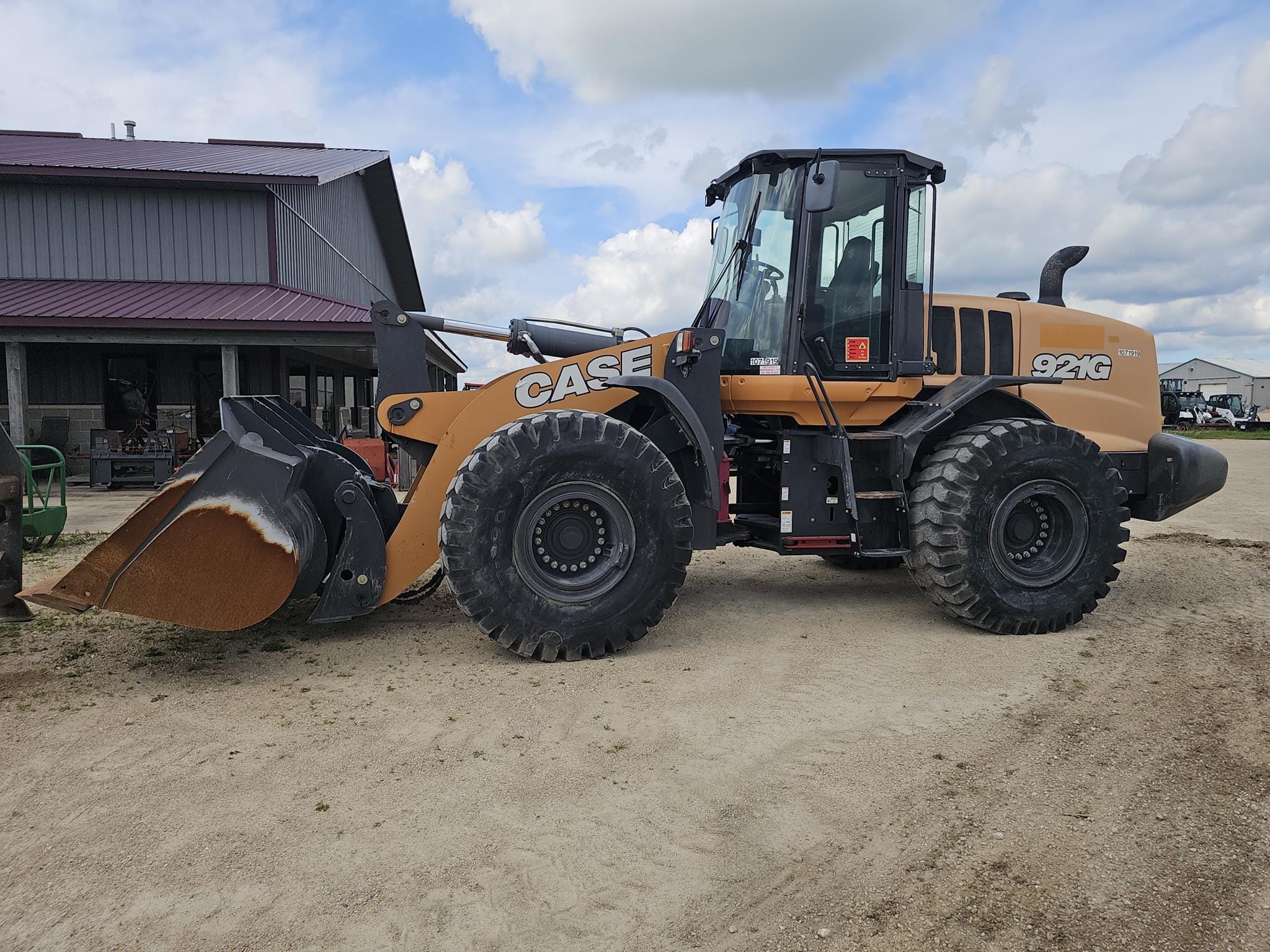 2018 Case 921G Equipment Image0