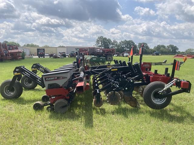 Image of Case IH 1215 equipment image 2