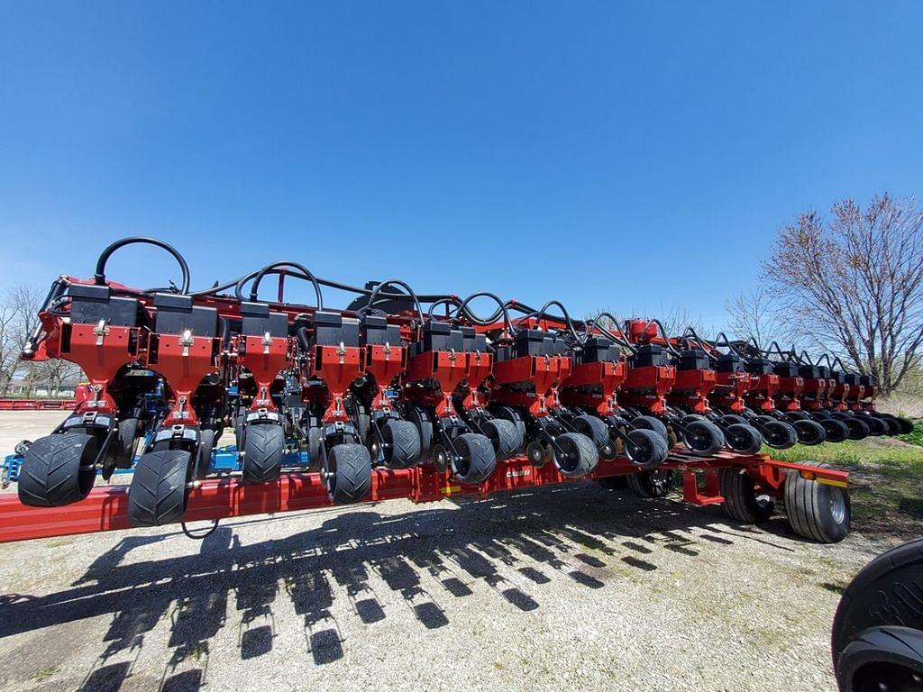 Image of Case IH 1245 Primary image